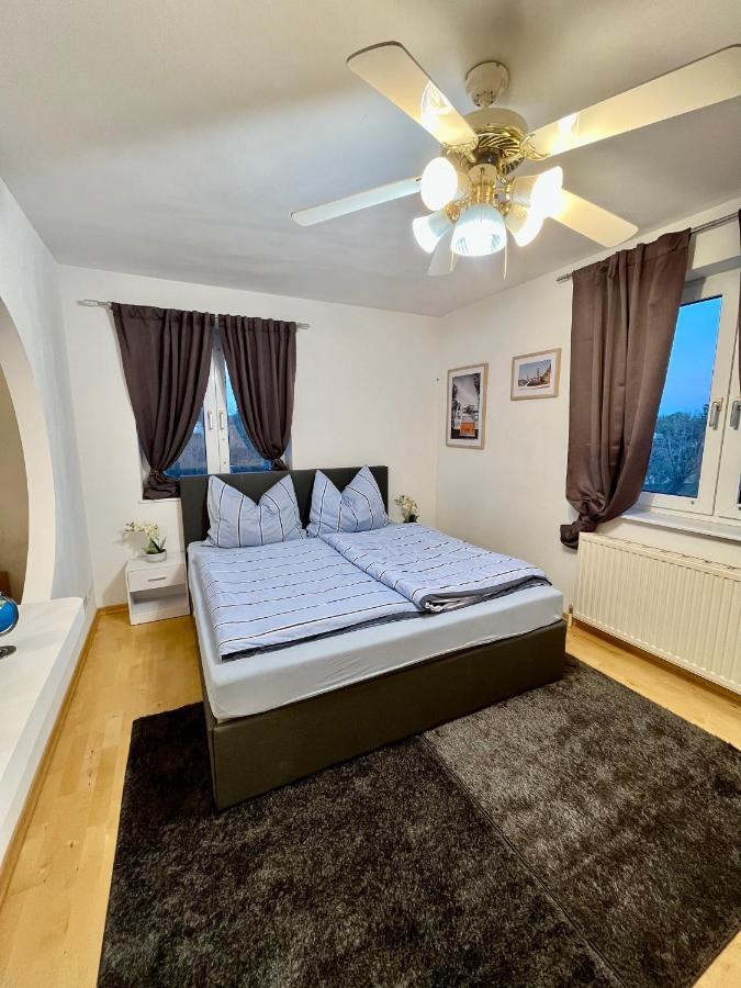 Traum Apartment Mit Pool+Balkon Vienna Exterior photo